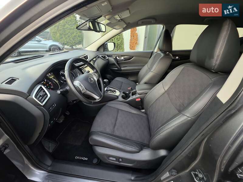 Внедорожник / Кроссовер Nissan Qashqai 2017 в Ивано-Франковске
