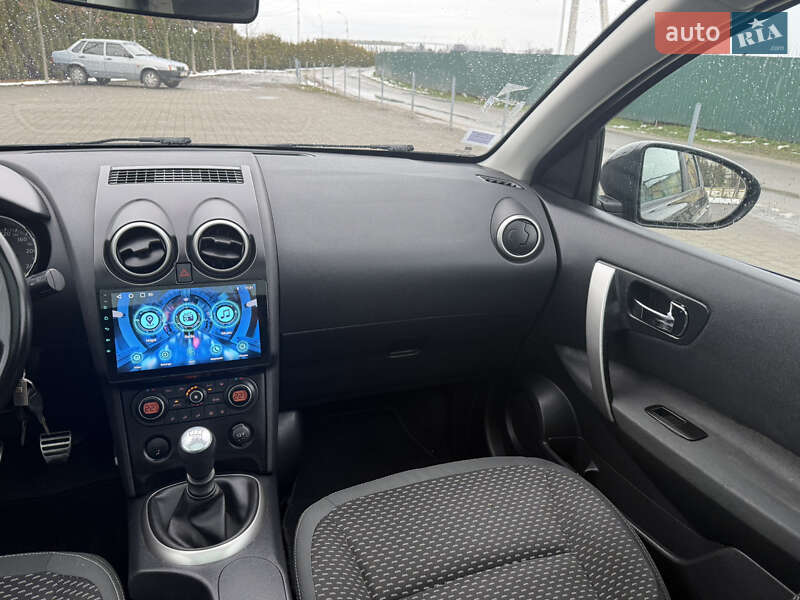 Позашляховик / Кросовер Nissan Qashqai 2009 в Львові