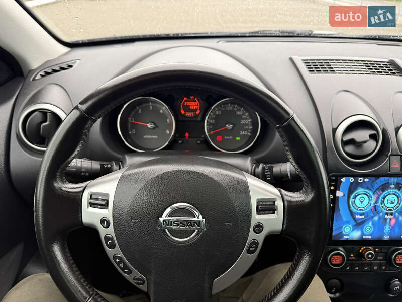 Позашляховик / Кросовер Nissan Qashqai 2009 в Львові