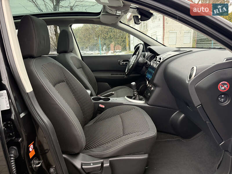 Позашляховик / Кросовер Nissan Qashqai 2009 в Львові
