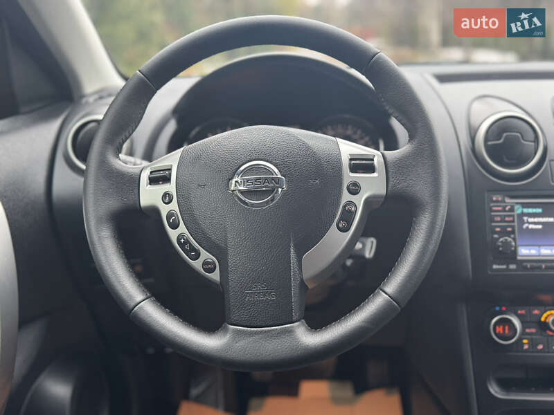 Позашляховик / Кросовер Nissan Qashqai 2012 в Рівному