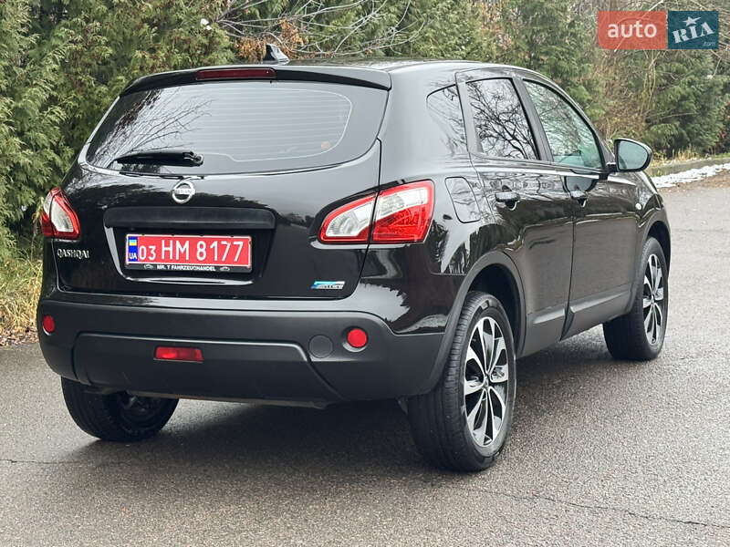 Позашляховик / Кросовер Nissan Qashqai 2012 в Рівному