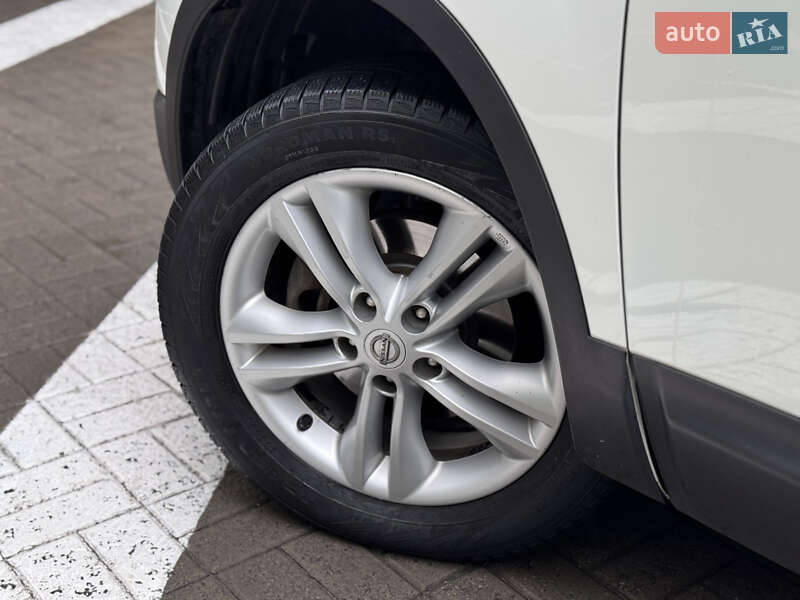 Позашляховик / Кросовер Nissan Qashqai 2012 в Києві