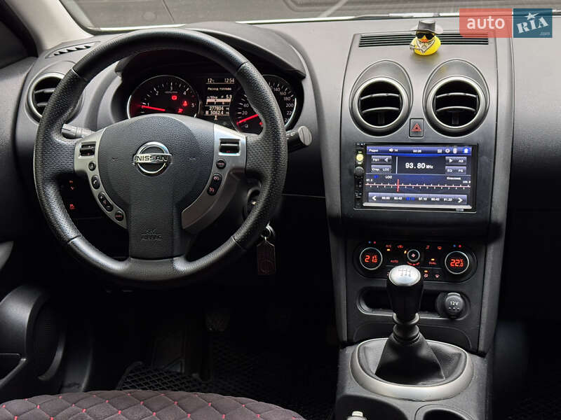 Позашляховик / Кросовер Nissan Qashqai 2012 в Києві