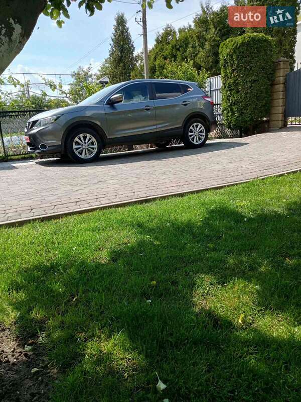 Позашляховик / Кросовер Nissan Qashqai 2014 в Луцьку
