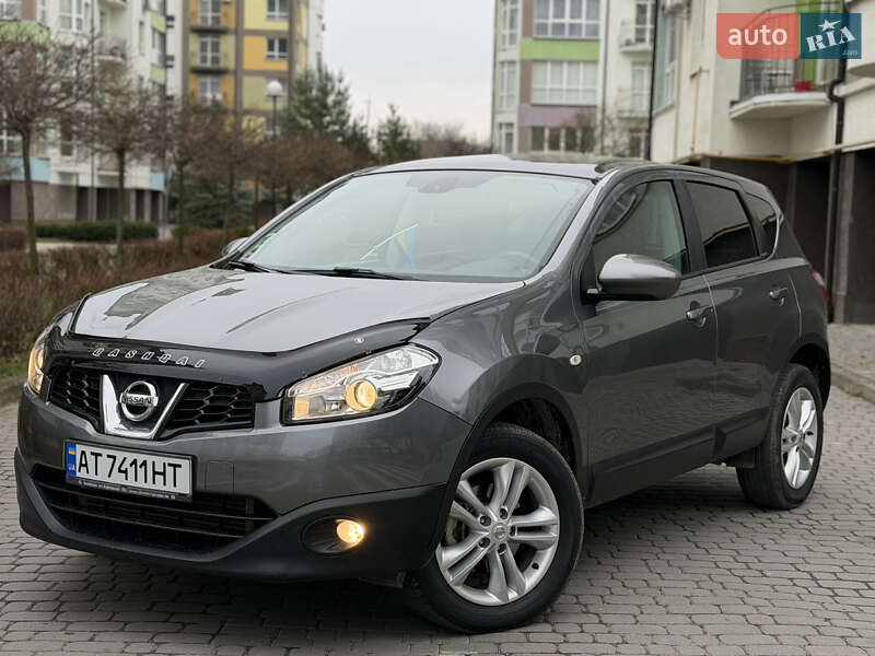 Позашляховик / Кросовер Nissan Qashqai 2011 в Івано-Франківську