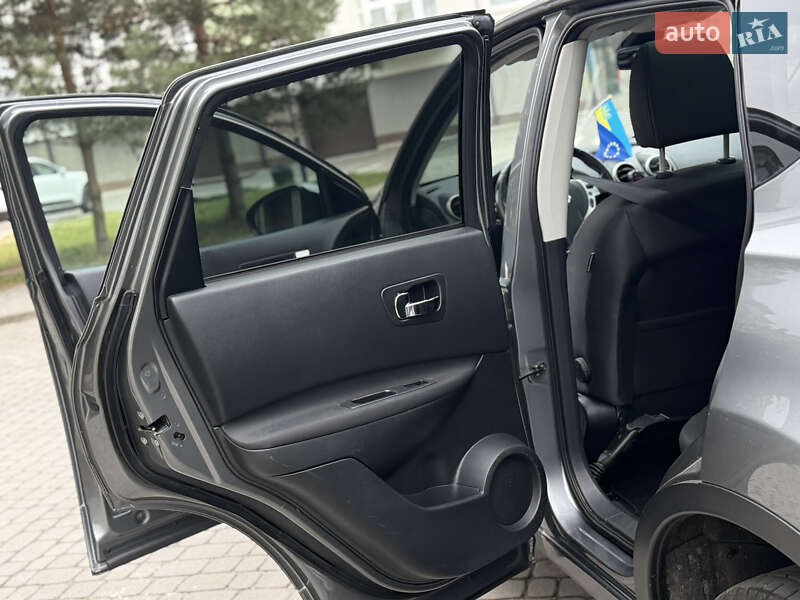 Позашляховик / Кросовер Nissan Qashqai 2011 в Івано-Франківську