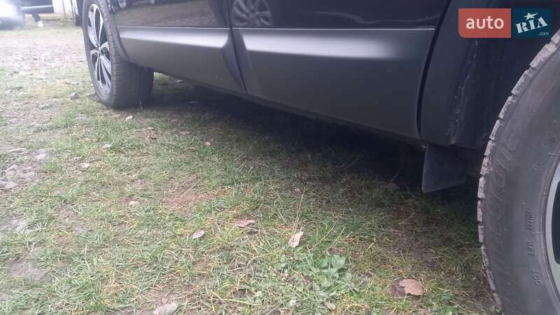 Позашляховик / Кросовер Nissan Qashqai 2011 в Луцьку