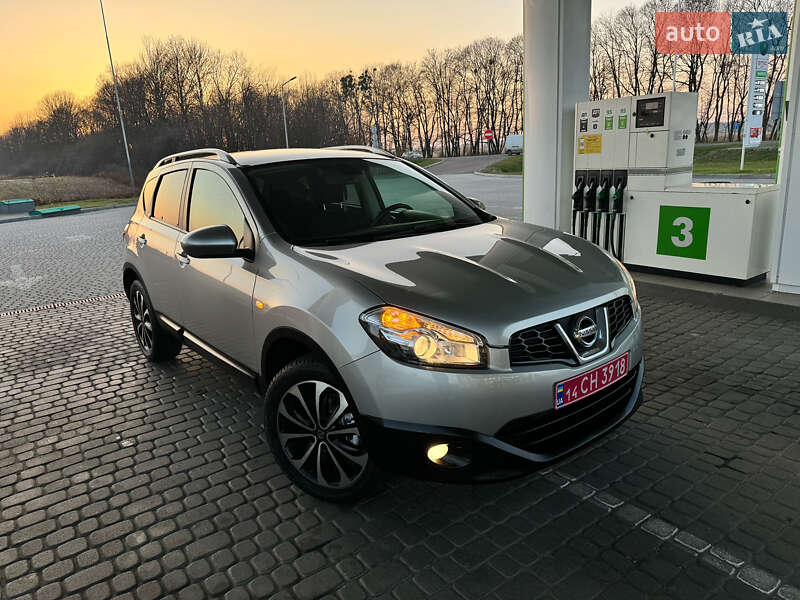 Позашляховик / Кросовер Nissan Qashqai 2012 в Стрию