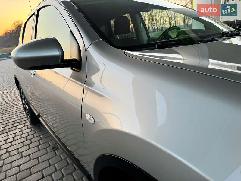 Позашляховик / Кросовер Nissan Qashqai 2012 в Стрию