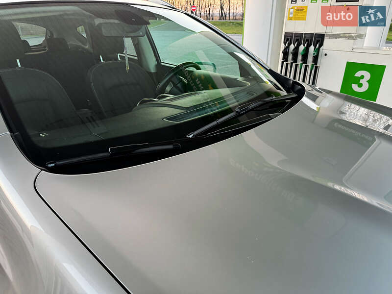 Позашляховик / Кросовер Nissan Qashqai 2012 в Стрию