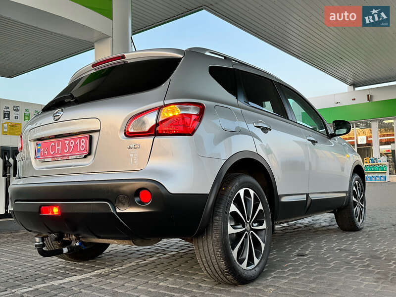 Позашляховик / Кросовер Nissan Qashqai 2012 в Стрию
