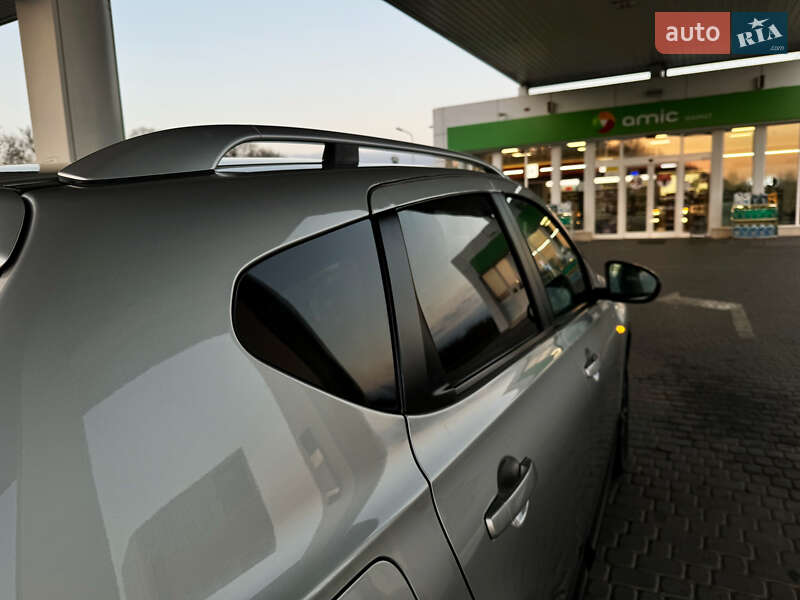 Позашляховик / Кросовер Nissan Qashqai 2012 в Стрию