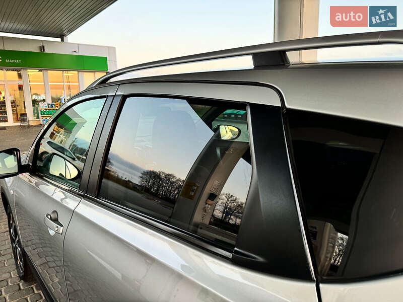 Позашляховик / Кросовер Nissan Qashqai 2012 в Стрию