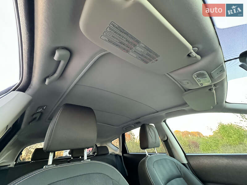 Позашляховик / Кросовер Nissan Qashqai 2012 в Стрию