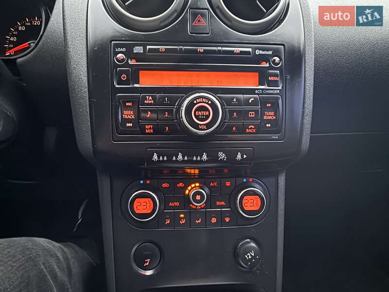 Позашляховик / Кросовер Nissan Qashqai 2008 в Києві