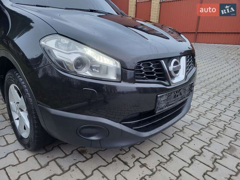 Внедорожник / Кроссовер Nissan Qashqai 2011 в Хмельницком