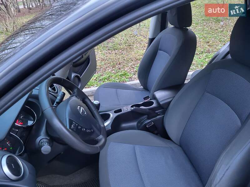 Внедорожник / Кроссовер Nissan Qashqai 2011 в Хмельницком