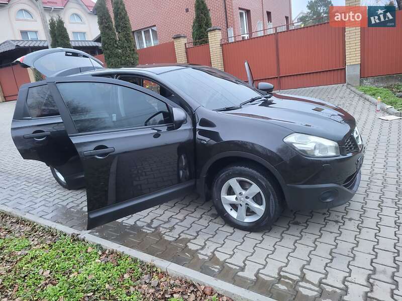 Внедорожник / Кроссовер Nissan Qashqai 2011 в Хмельницком