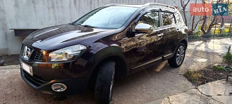 Позашляховик / Кросовер Nissan Qashqai 2010 в Благовіщенську