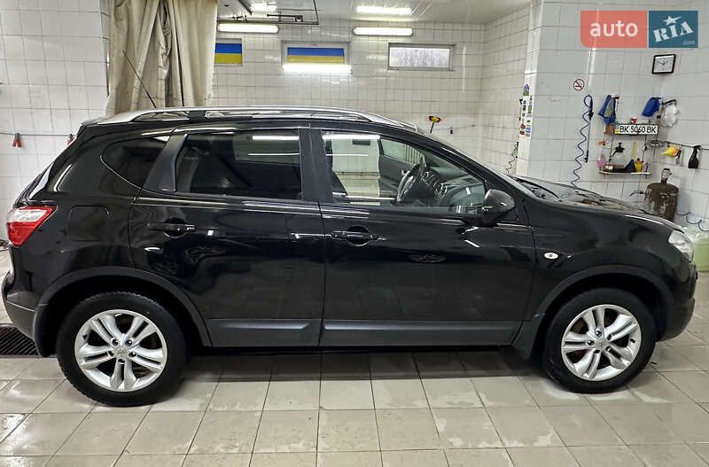 Внедорожник / Кроссовер Nissan Qashqai 2010 в Умани