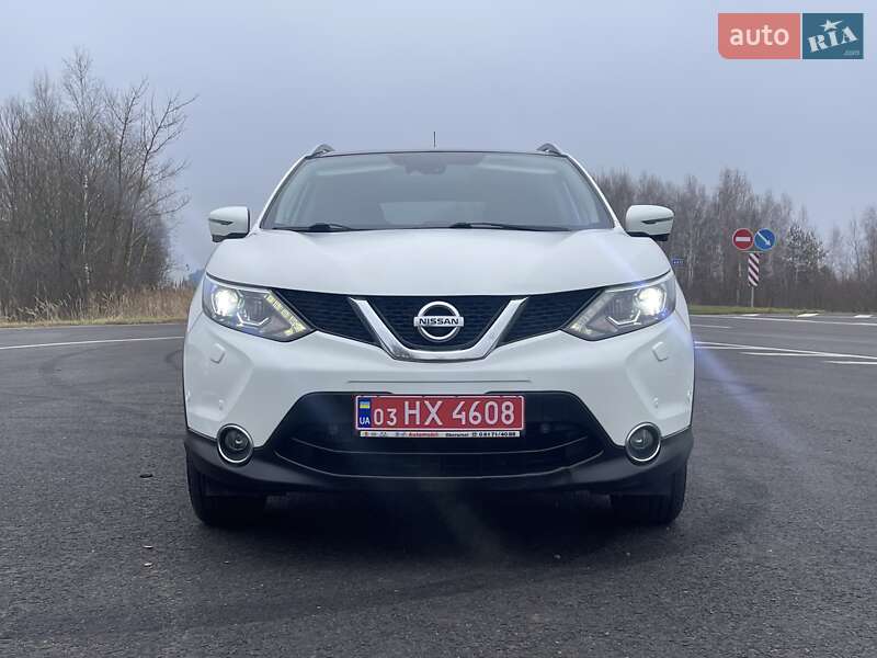 Позашляховик / Кросовер Nissan Qashqai 2015 в Ковелі