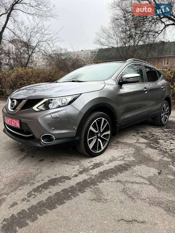 Позашляховик / Кросовер Nissan Qashqai 2014 в Сумах