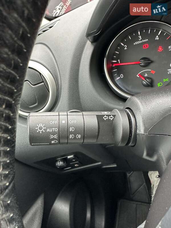 Позашляховик / Кросовер Nissan Qashqai 2011 в Сумах