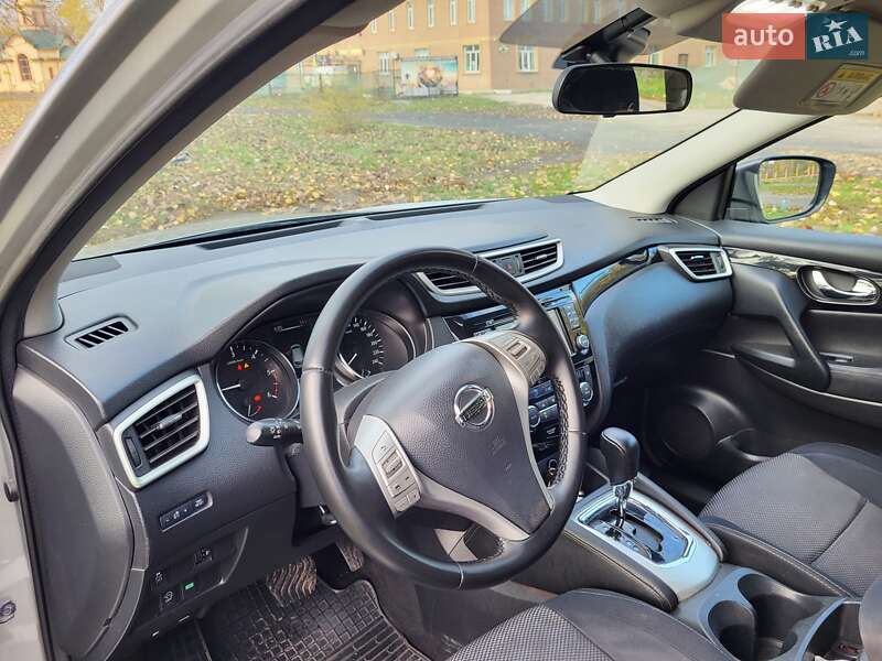 Внедорожник / Кроссовер Nissan Qashqai 2014 в Черкассах