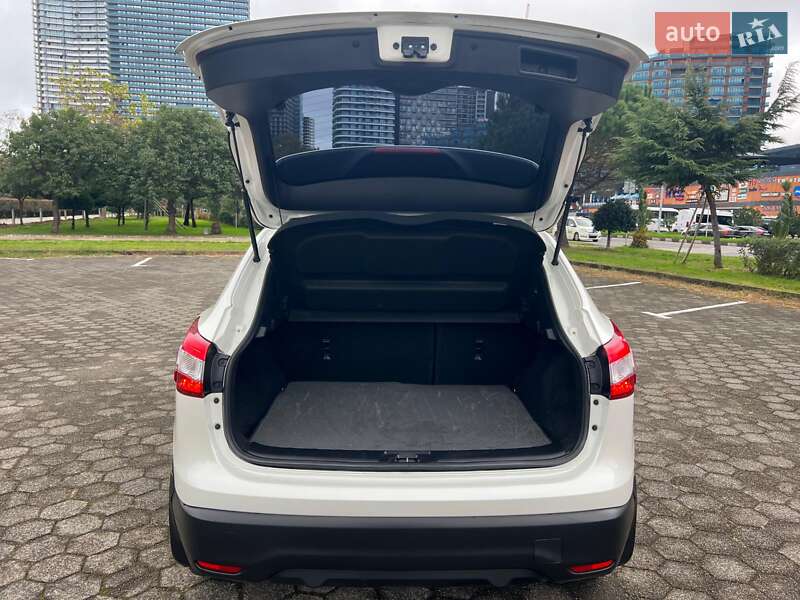 Внедорожник / Кроссовер Nissan Qashqai 2016 в Киеве