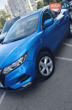 Внедорожник / Кроссовер Nissan Qashqai 2017 в Киеве