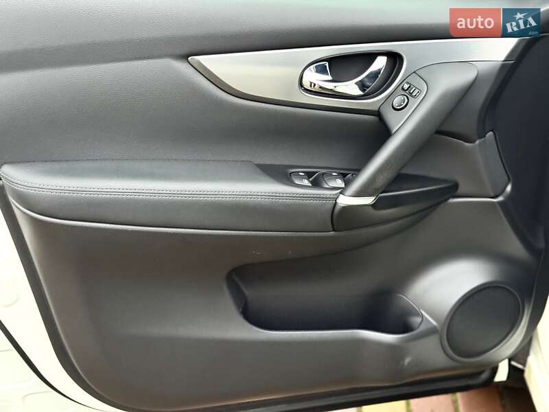 Внедорожник / Кроссовер Nissan Qashqai 2020 в Днепре