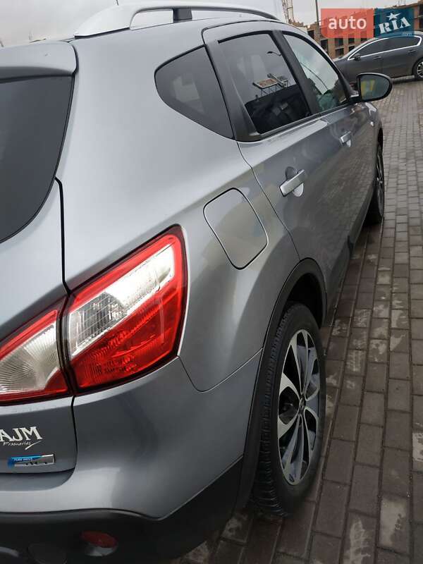 Позашляховик / Кросовер Nissan Qashqai 2011 в Рівному