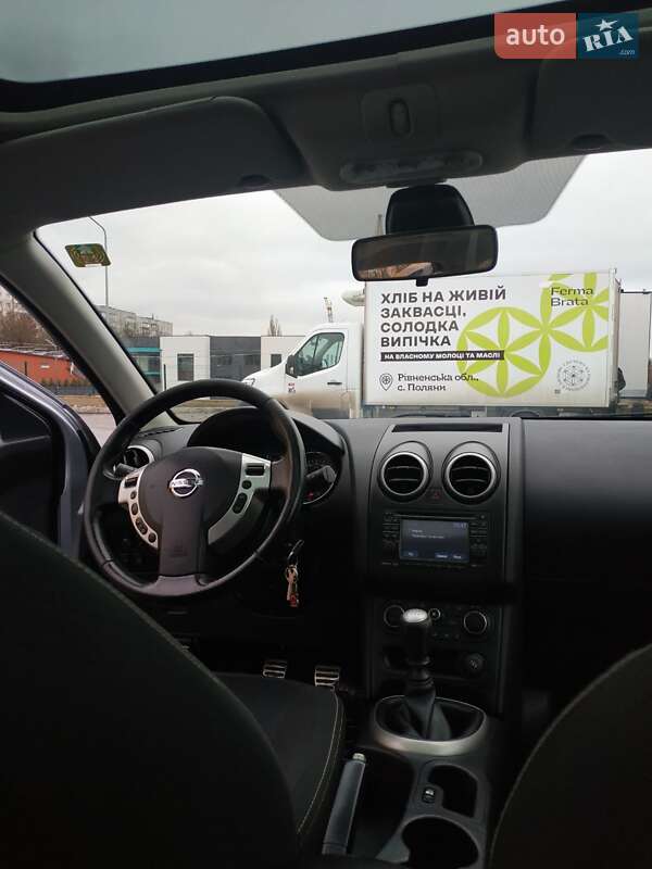 Позашляховик / Кросовер Nissan Qashqai 2011 в Рівному