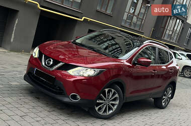 Внедорожник / Кроссовер Nissan Qashqai 2015 в Ивано-Франковске