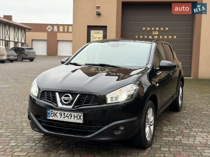 Внедорожник / Кроссовер Nissan Qashqai 2010 в Ровно