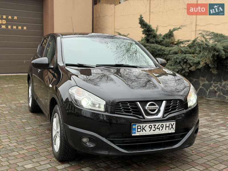 Внедорожник / Кроссовер Nissan Qashqai 2010 в Ровно