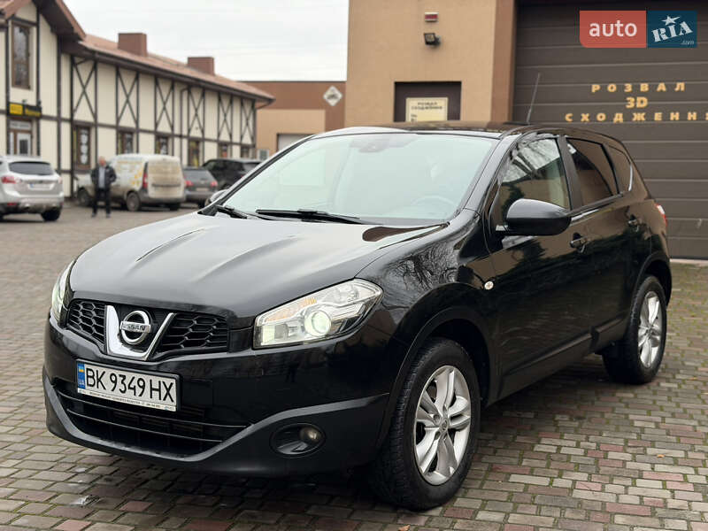 Внедорожник / Кроссовер Nissan Qashqai 2010 в Ровно