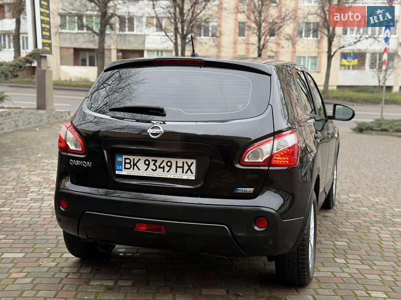 Внедорожник / Кроссовер Nissan Qashqai 2010 в Ровно