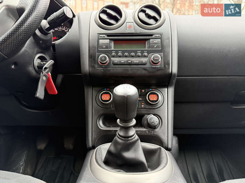 Внедорожник / Кроссовер Nissan Qashqai 2010 в Ровно