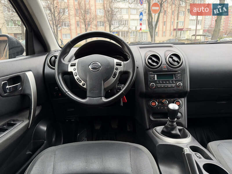 Внедорожник / Кроссовер Nissan Qashqai 2010 в Ровно