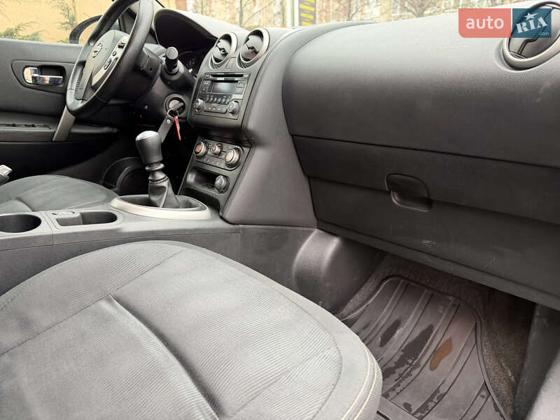 Внедорожник / Кроссовер Nissan Qashqai 2010 в Ровно