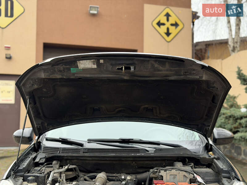 Внедорожник / Кроссовер Nissan Qashqai 2010 в Ровно