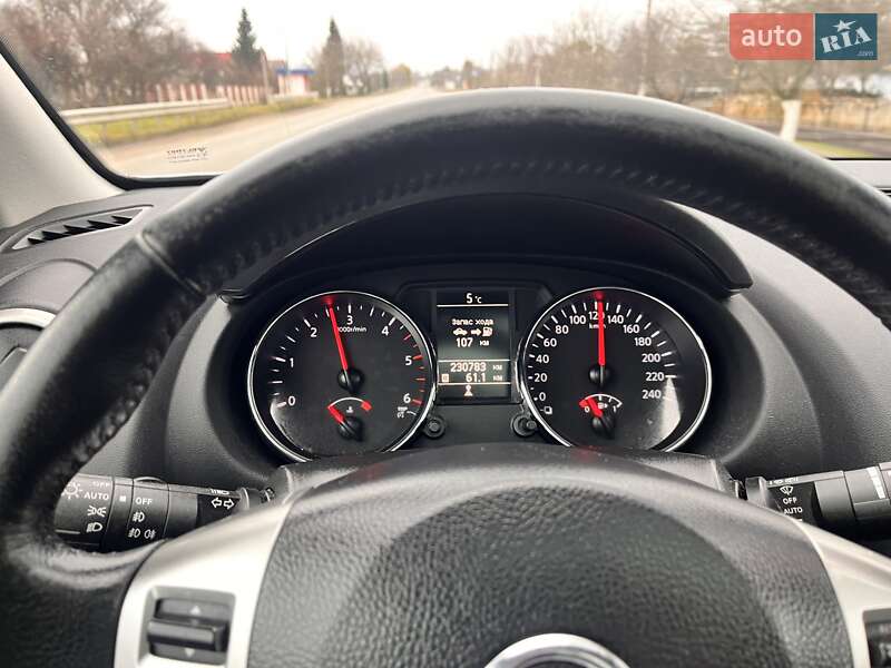 Внедорожник / Кроссовер Nissan Qashqai 2013 в Дубно