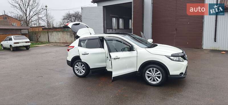 Внедорожник / Кроссовер Nissan Qashqai 2015 в Новоархангельске фото 105 Внедорожник / Кроссовер Nissan Qashqai 2015 в Новоархангельске