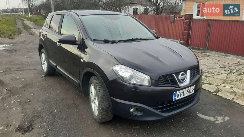Внедорожник / Кроссовер Nissan Qashqai 2011 в Локачах