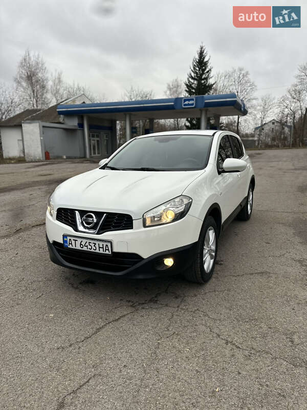 Внедорожник / Кроссовер Nissan Qashqai 2010 в Кицмани