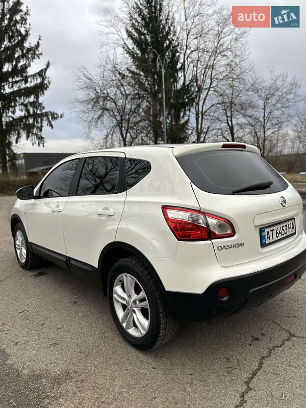 Внедорожник / Кроссовер Nissan Qashqai 2010 в Кицмани