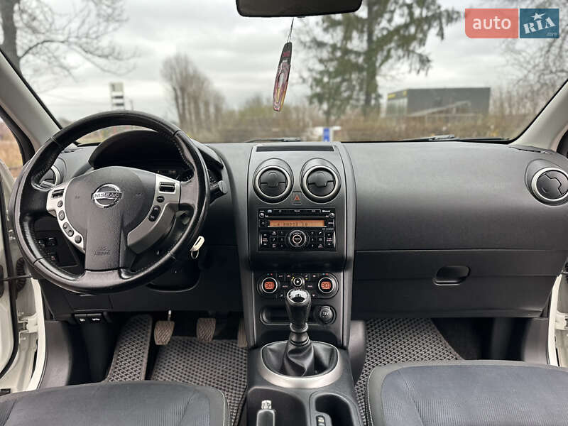 Внедорожник / Кроссовер Nissan Qashqai 2010 в Кицмани