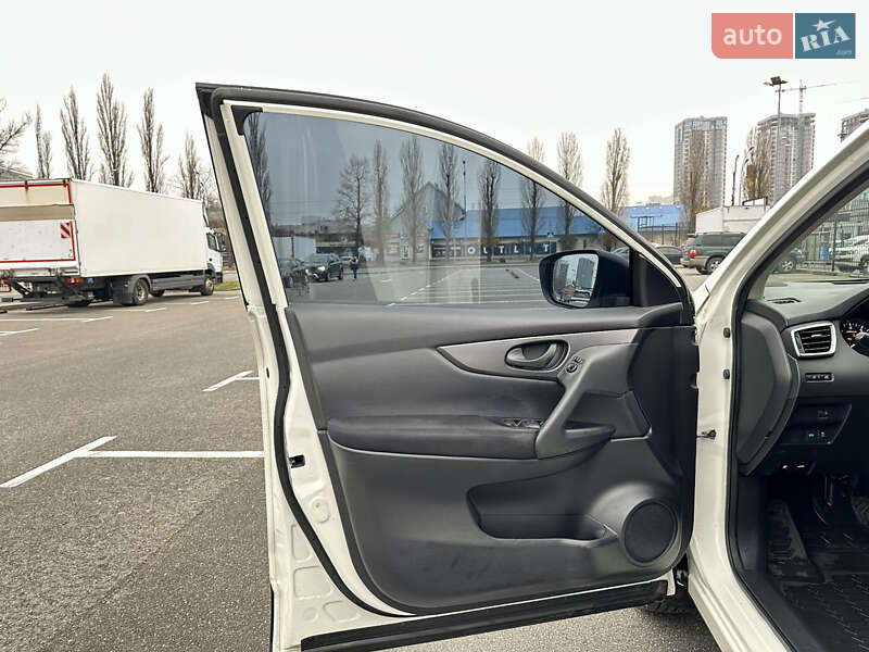 Позашляховик / Кросовер Nissan Qashqai 2017 в Києві фото 18 Позашляховик / Кросовер Nissan Qashqai 2017 в Києві